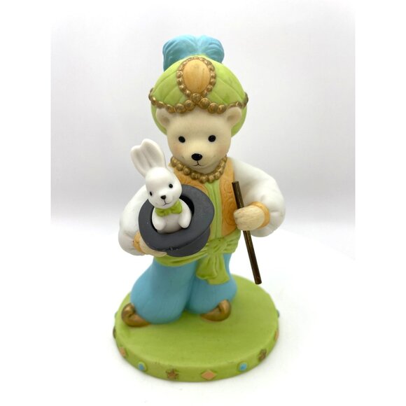 Avon Collectibles Magnificent Circus Bears Collection Marcello the Magician Figu - Picture 1 of 9
